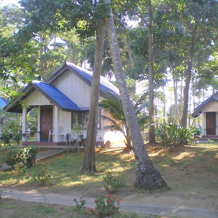 Sukorn Andaman Beach Resort Ko Sukon Esterno foto