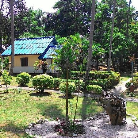 Sukorn Andaman Beach Resort Ko Sukon Esterno foto