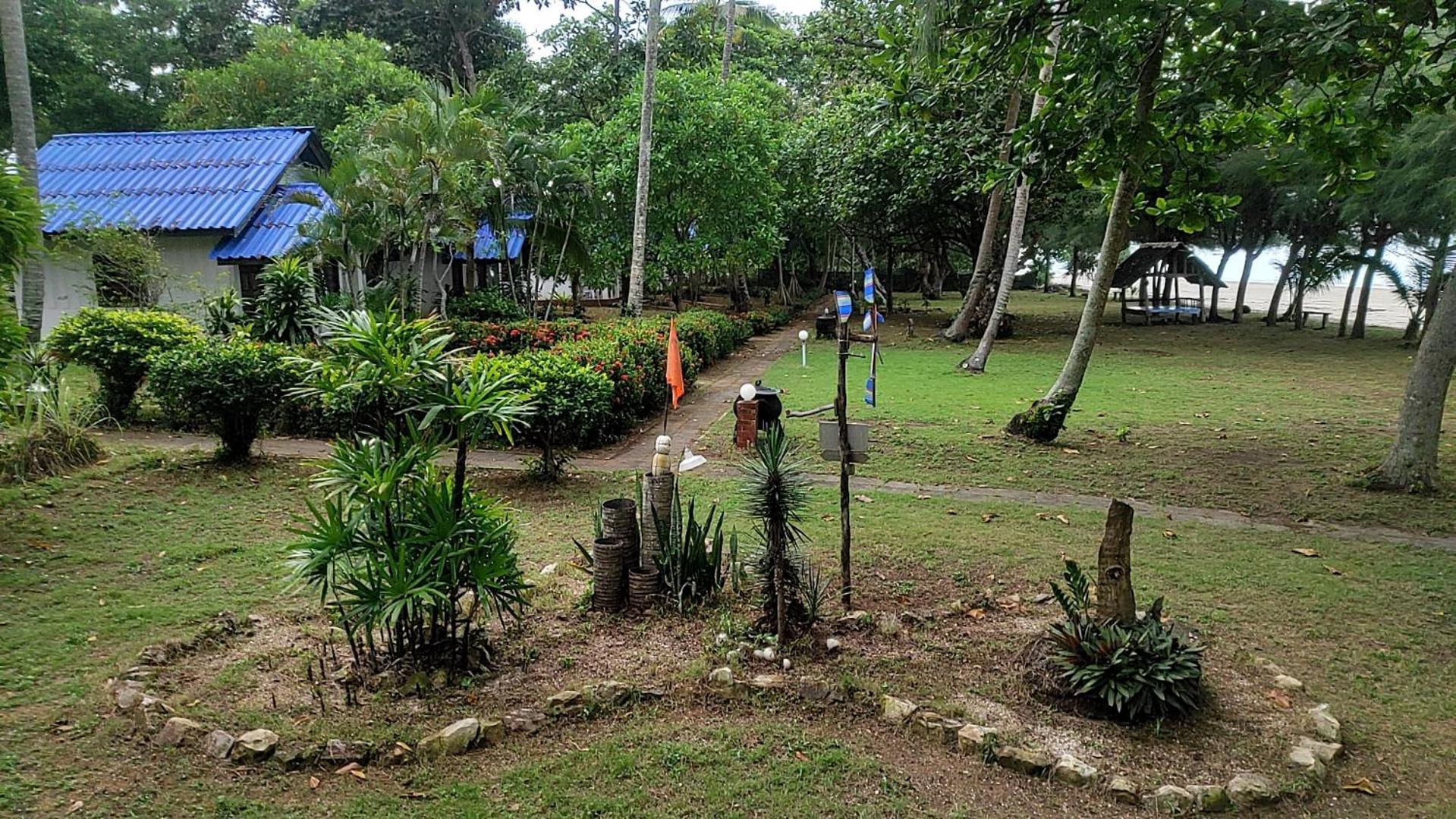 Sukorn Andaman Beach Resort Ko Sukon Esterno foto