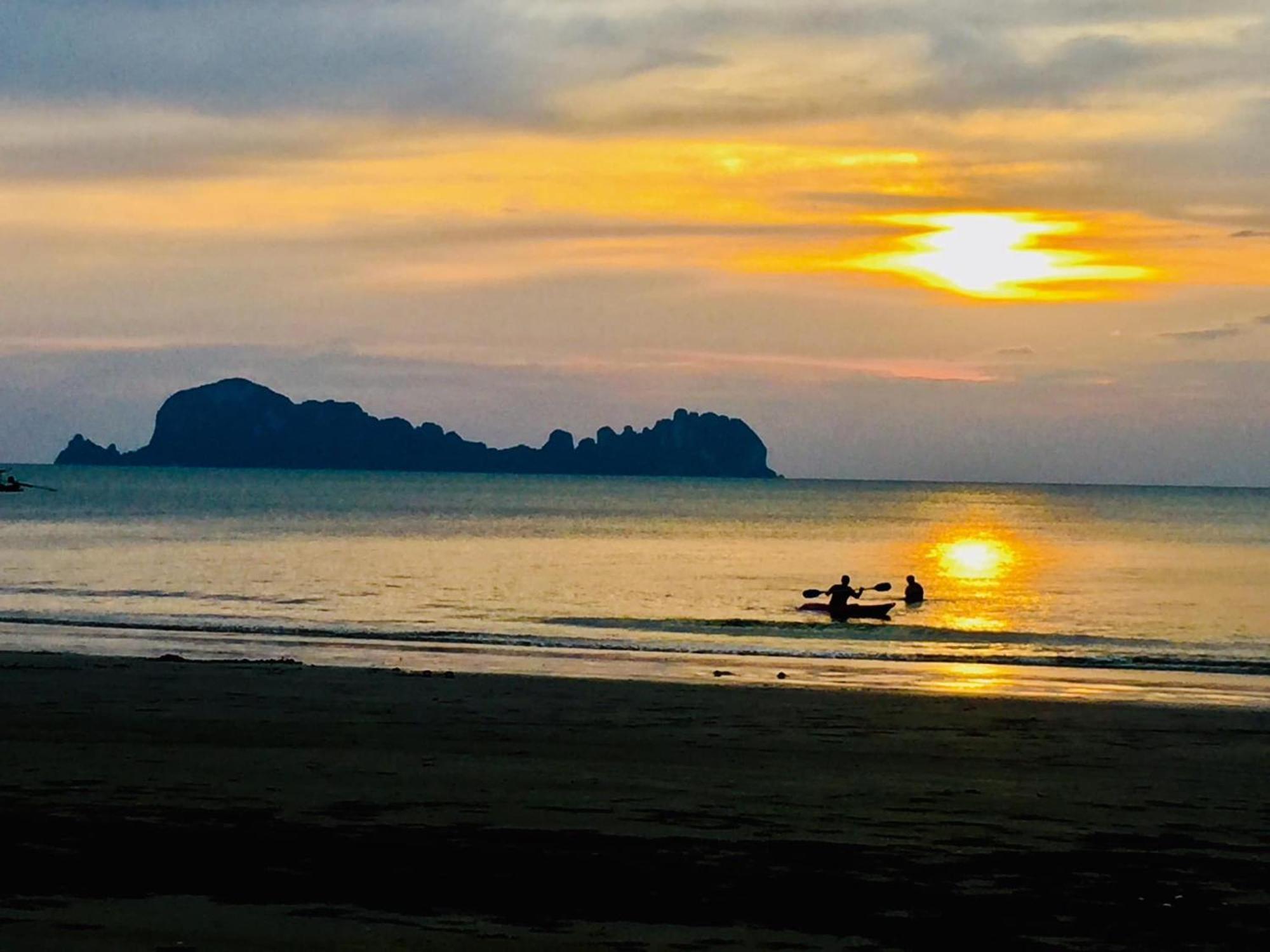 Sukorn Andaman Beach Resort Ko Sukon Esterno foto