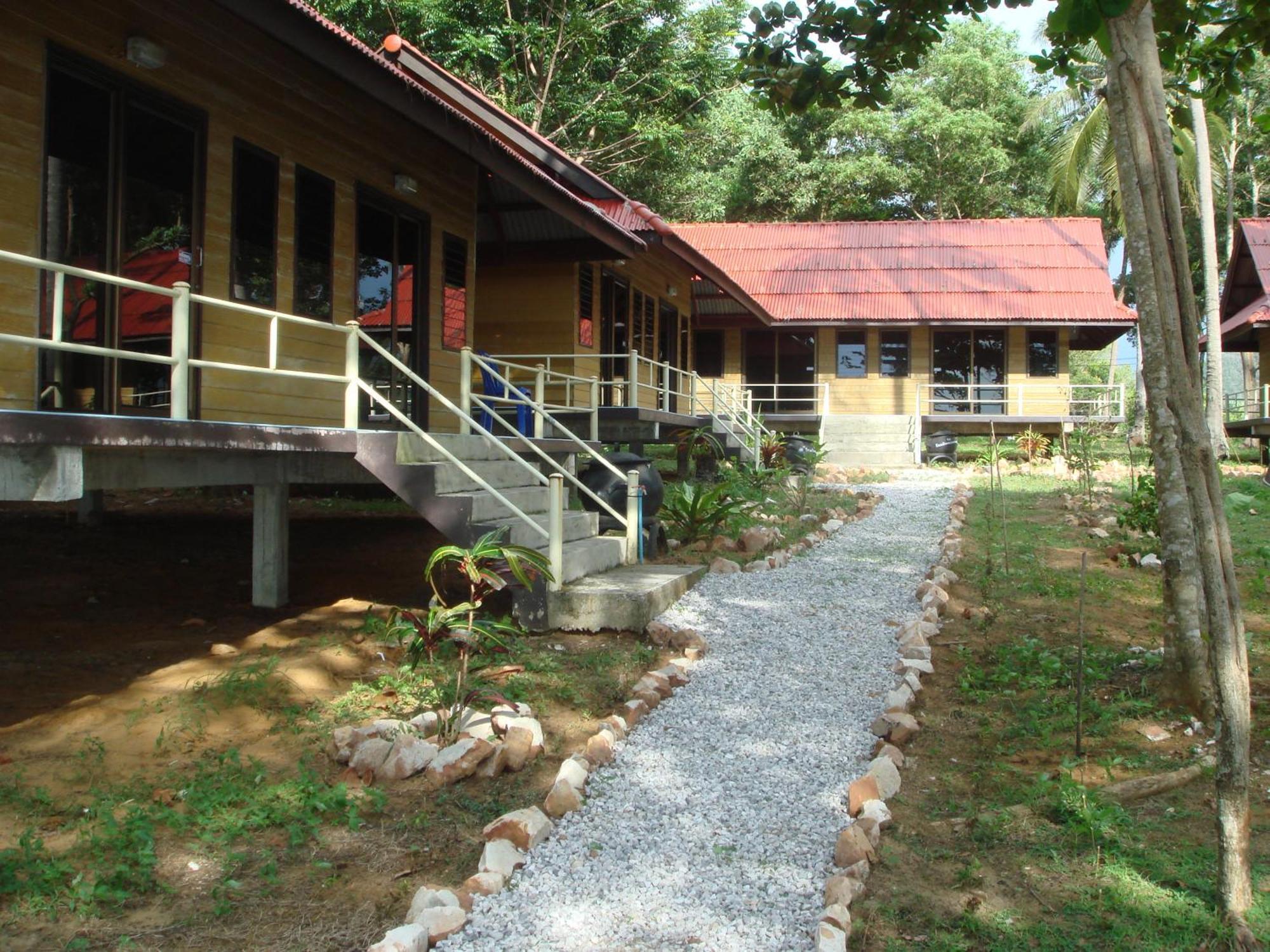 Sukorn Andaman Beach Resort Ko Sukon Esterno foto