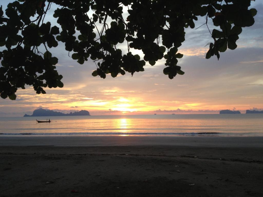 Sukorn Andaman Beach Resort Ko Sukon Esterno foto